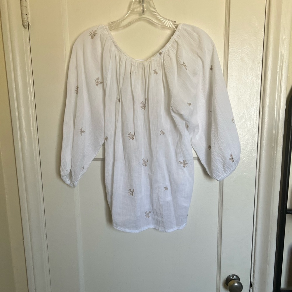 Sheer white Old Navy top, Size S